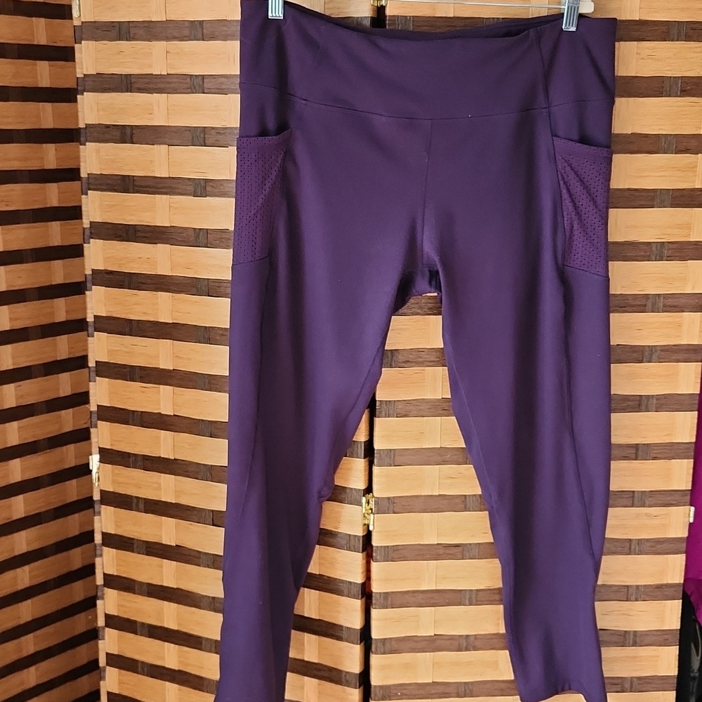 Zobha  Leggings in Deep Purple